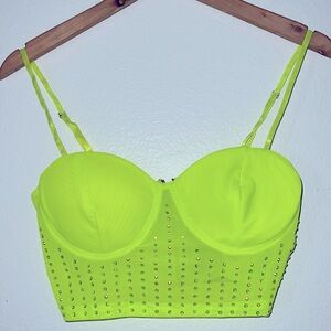 New Kaylee Kollection N. Lime Crop Top Size M